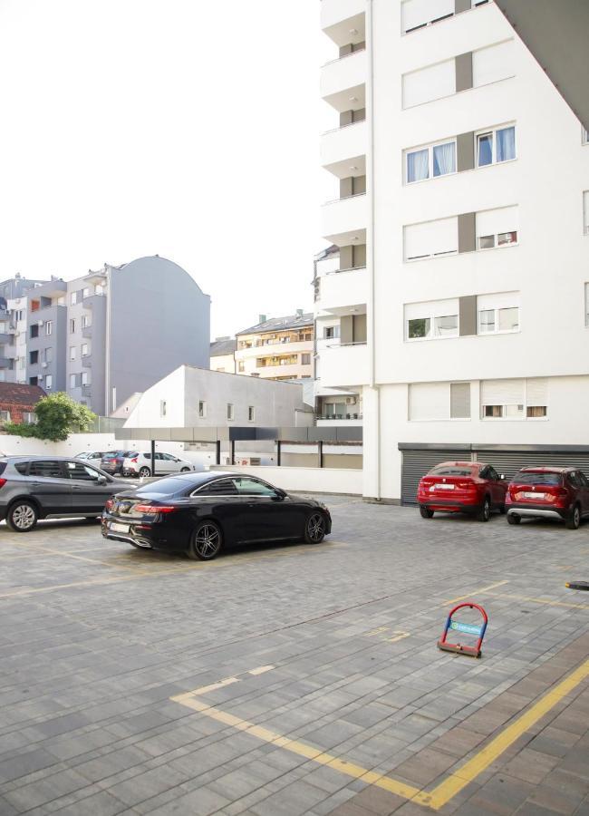 Supernova City Center - Free Private Parking Novi Sad Dış mekan fotoğraf